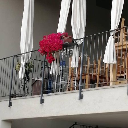 Little Family Apartment Salo Bagian luar foto